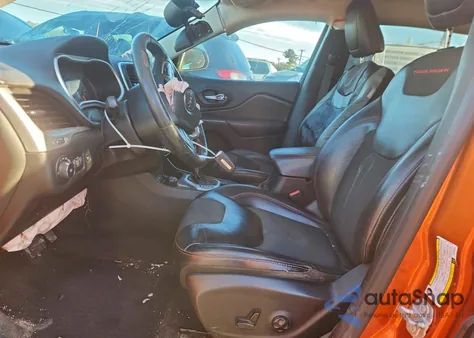 2016 Jeep Cherokee Trailhawk из США, поврежденный, VIN 1C4PJMBSXGW254341